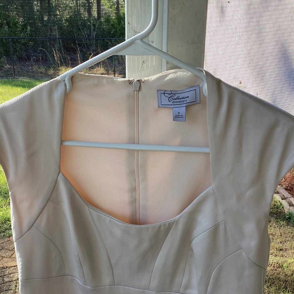 Dress - Picture 3 of 3